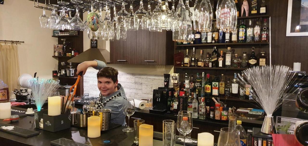 Forest Inn Izvorani Zewnętrze zdjęcie