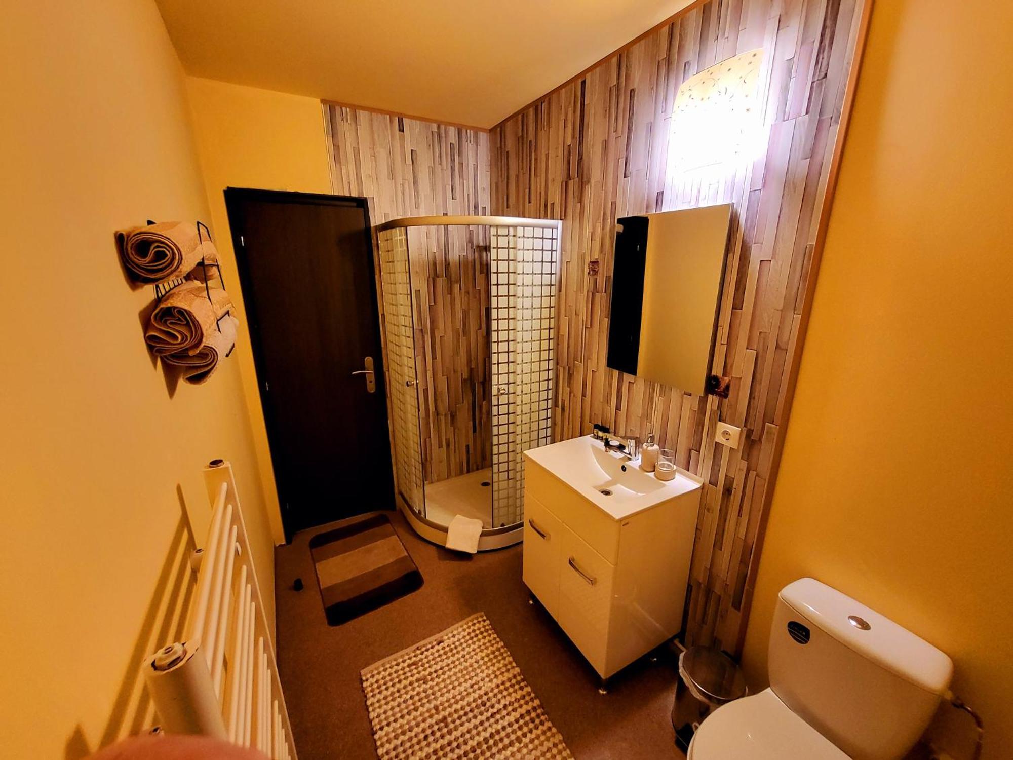 Forest Inn Izvorani Zewnętrze zdjęcie